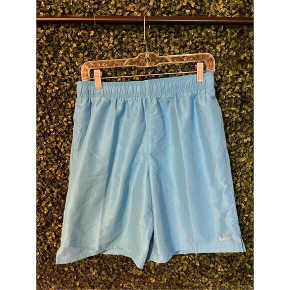 Nike Blue Shorts Size Medium - Picture 1 of 3